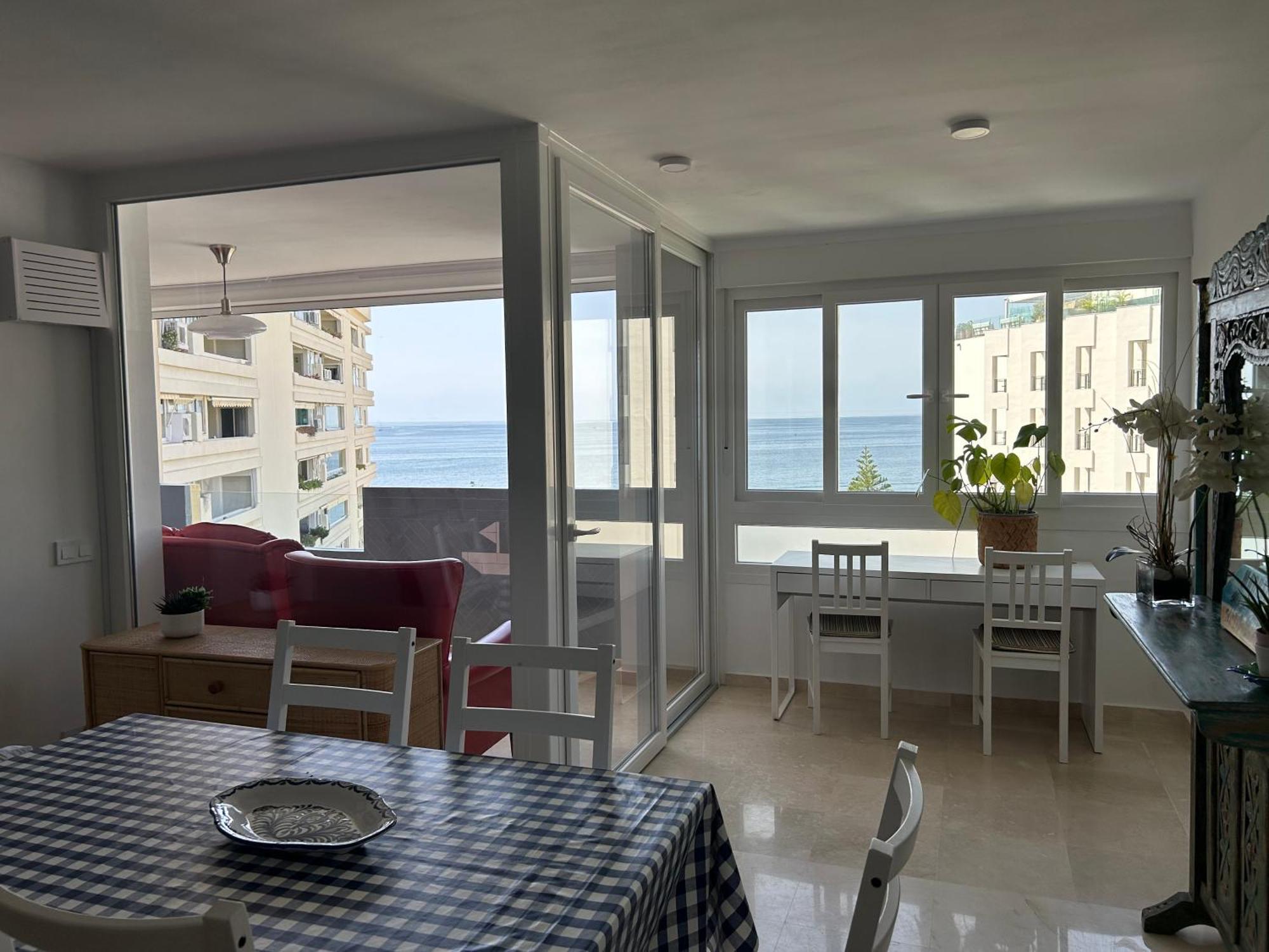 Centre Beachfront & Pool Appartement